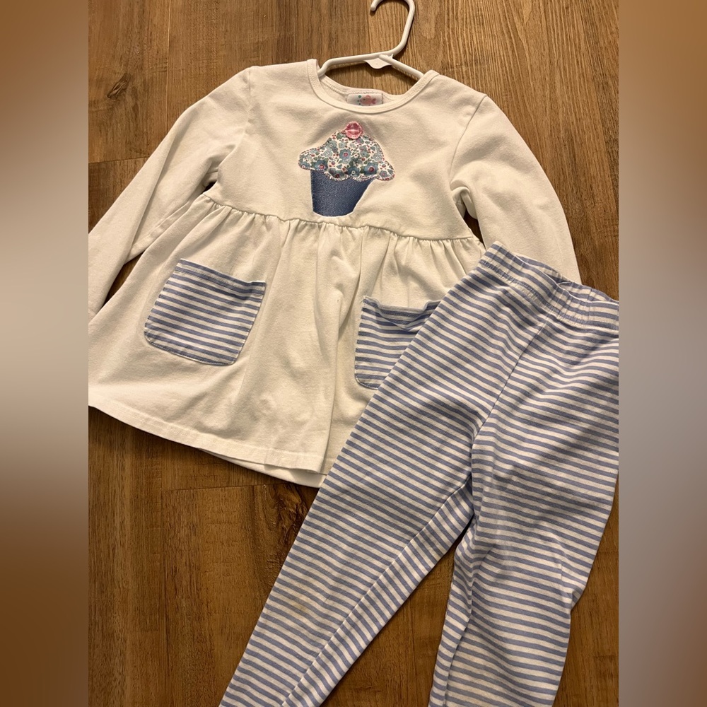 Stitchy Fish cupcake outfit 4T